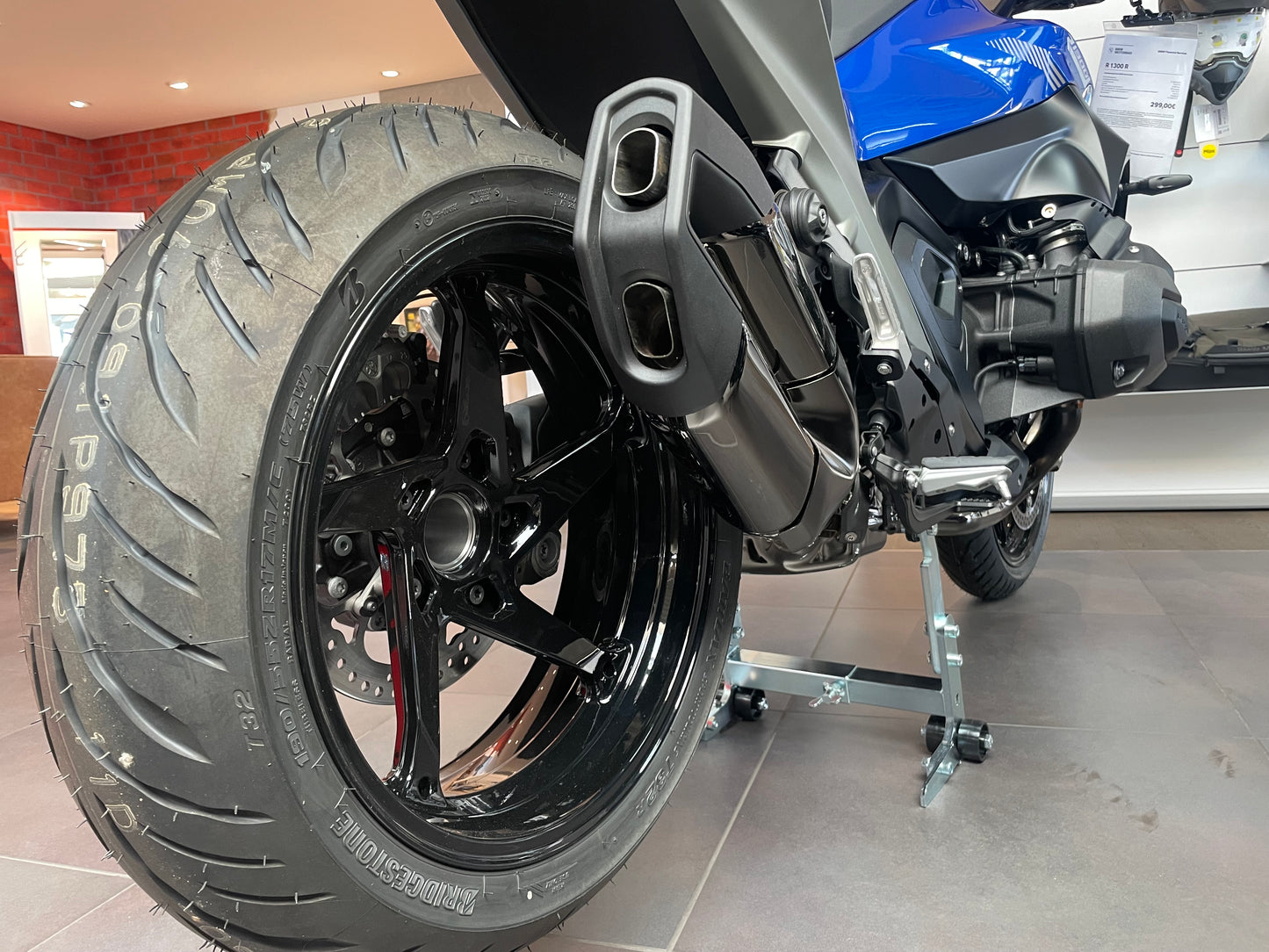 BMW R1300R / RS Lifter