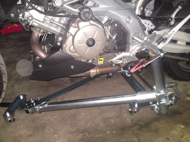 Motorbike-Lifter Sport Beispielfotos Aprilia