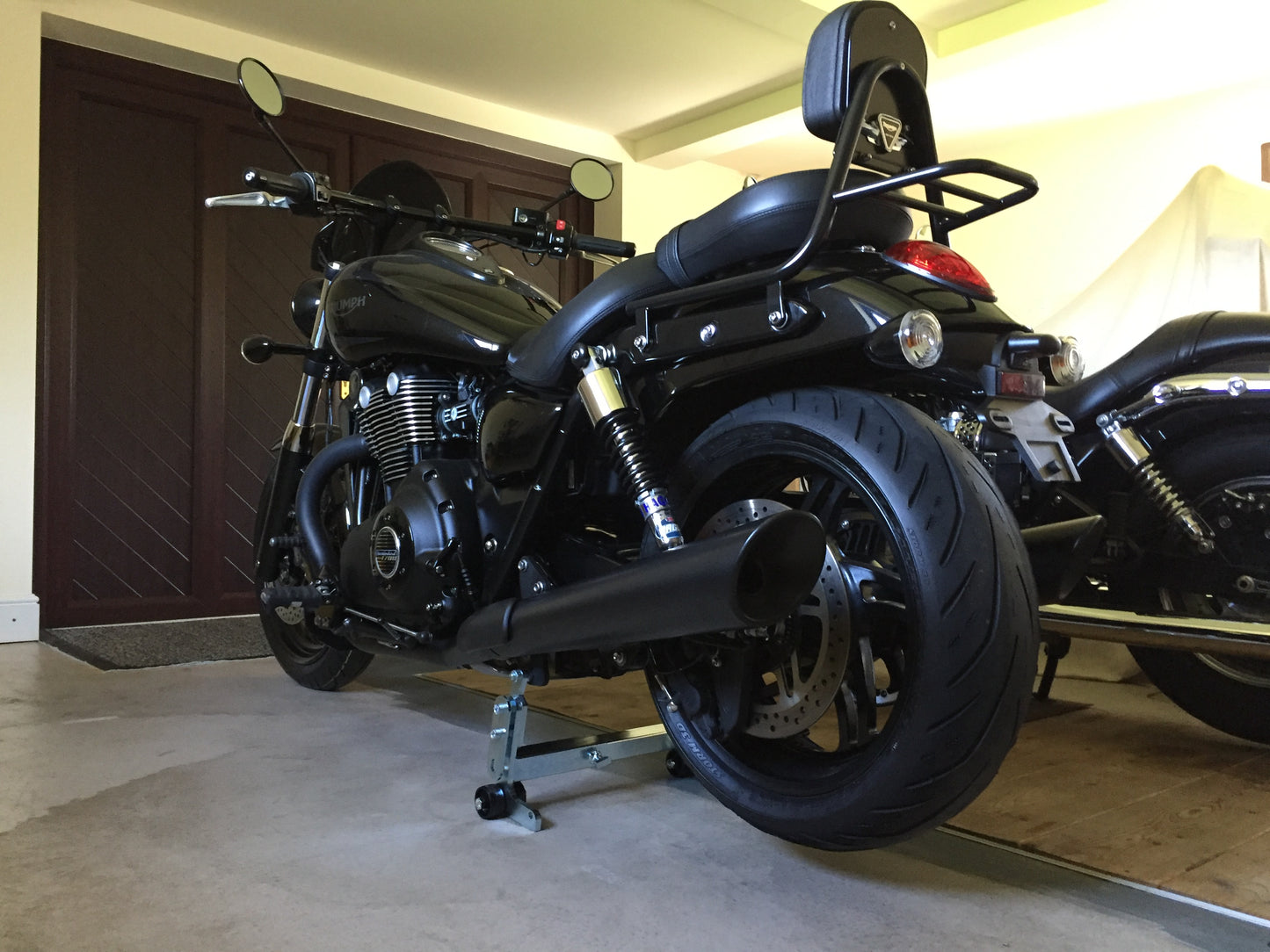 Triumph-Thunderbird-Lifter