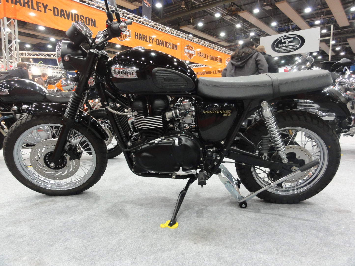 Triumph-Cruiser-Lifter