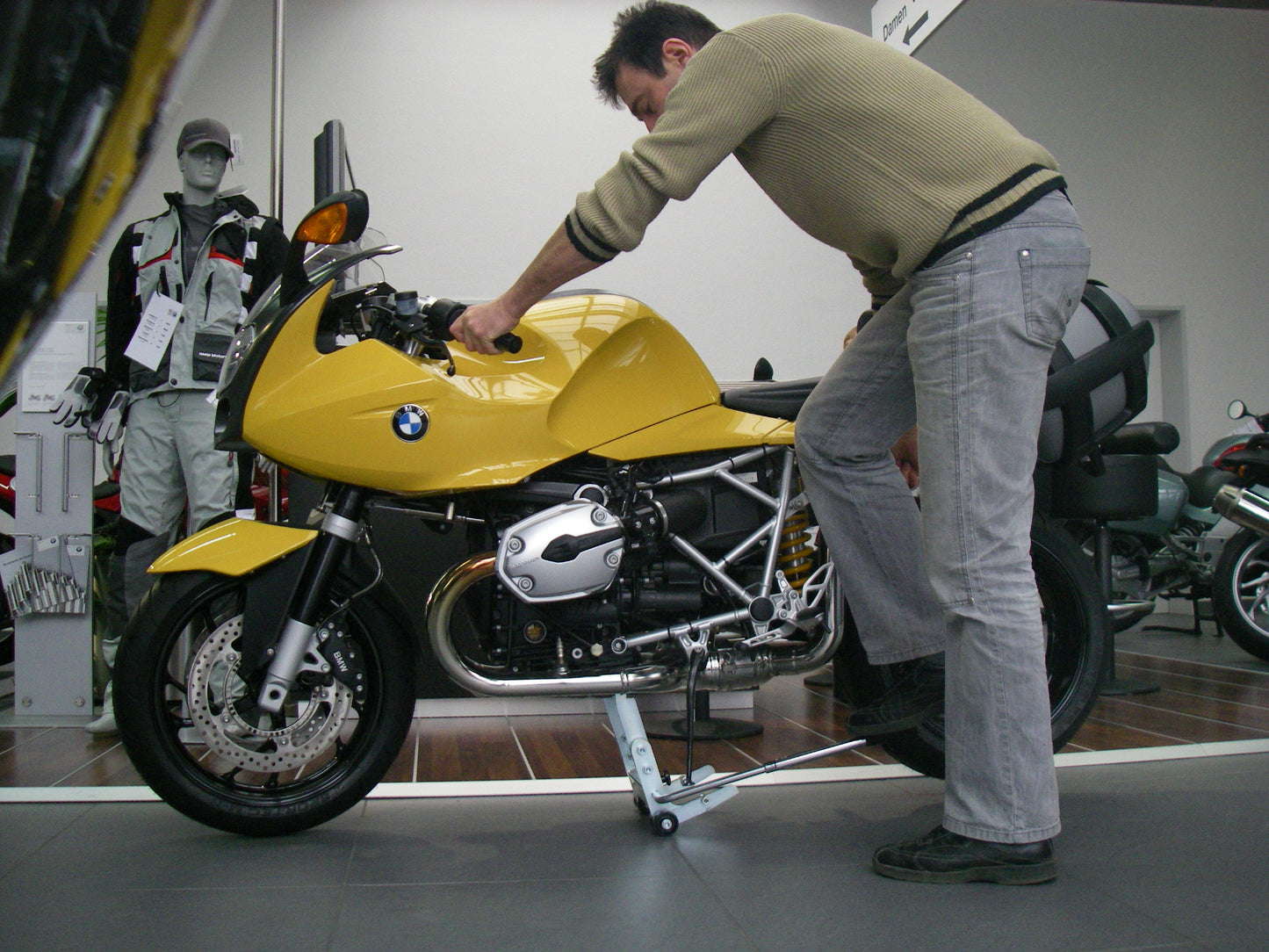 BMW R1200S Lifter