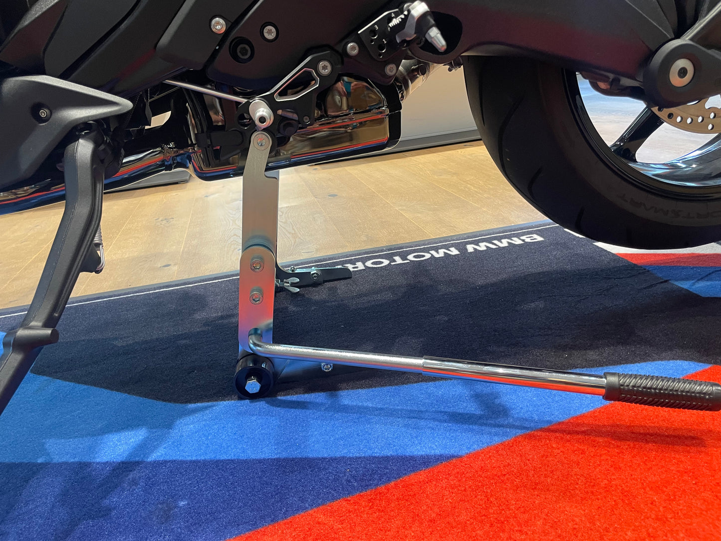 BMW R1300R / RS Lifter