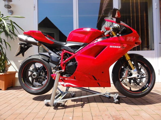 Motorbike-Lifter Sport Beispielfotos Ducati