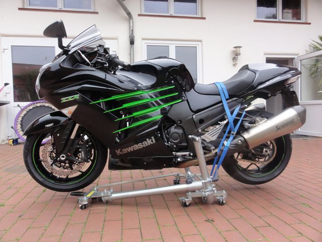 Motorbike-Lifter Sport Beispielfotos Kawasaki